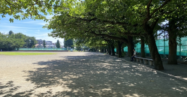日陰で熱中症対策